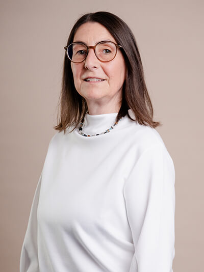ibm-elisabeth-maier Buchhaltung und Management-Mitarbeiterin Elisabeth Maier